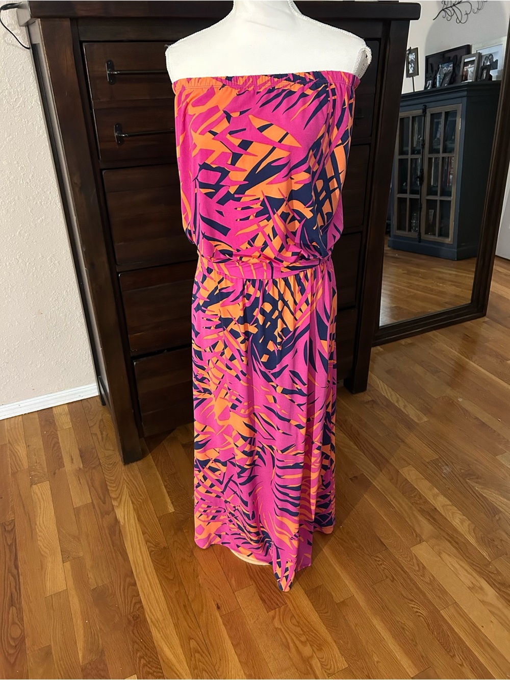 Tori Richard Raspberry Palm Leaf Strapless Maxi Dress Women’s Med